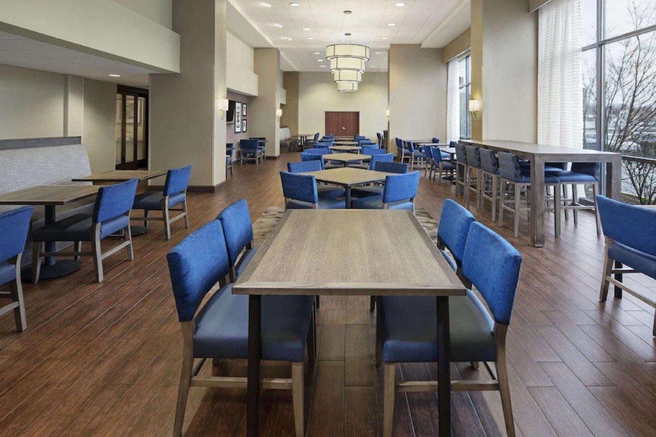 Hampton Inn & Suites Alexandria Old Town Area South Bagian luar foto