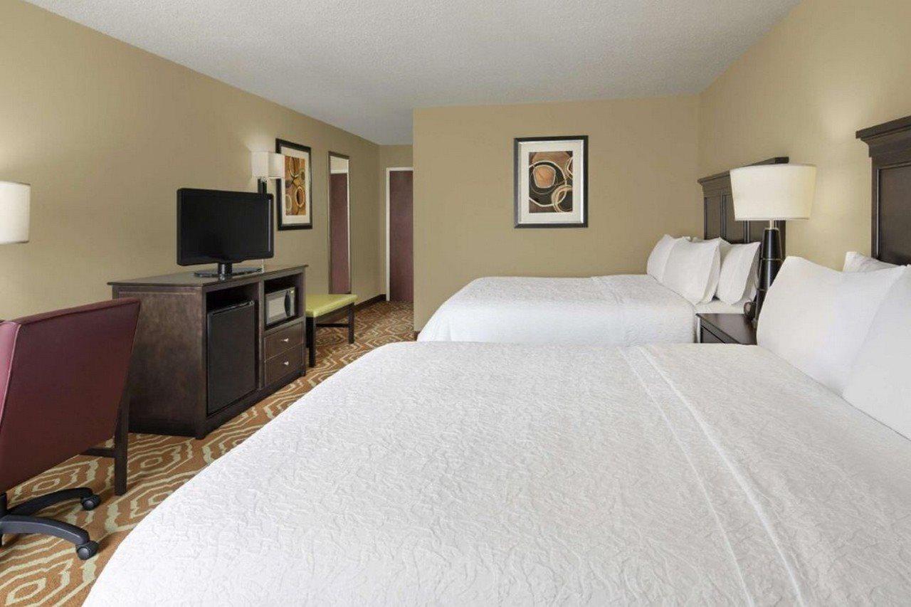 Hampton Inn & Suites Alexandria Old Town Area South Bagian luar foto