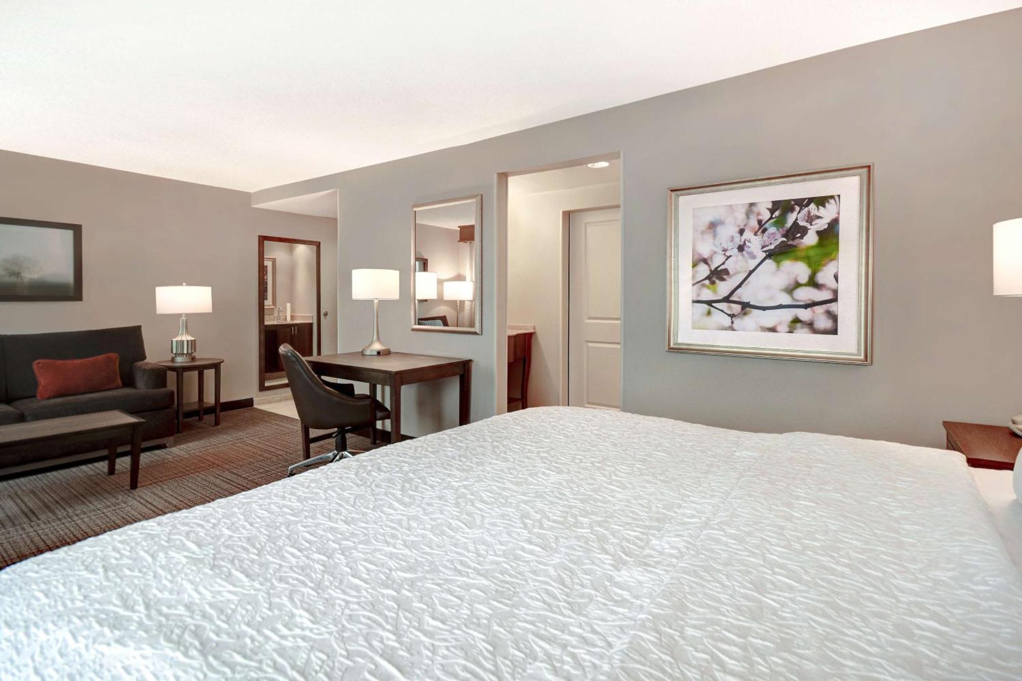 Hampton Inn & Suites Alexandria Old Town Area South Bagian luar foto