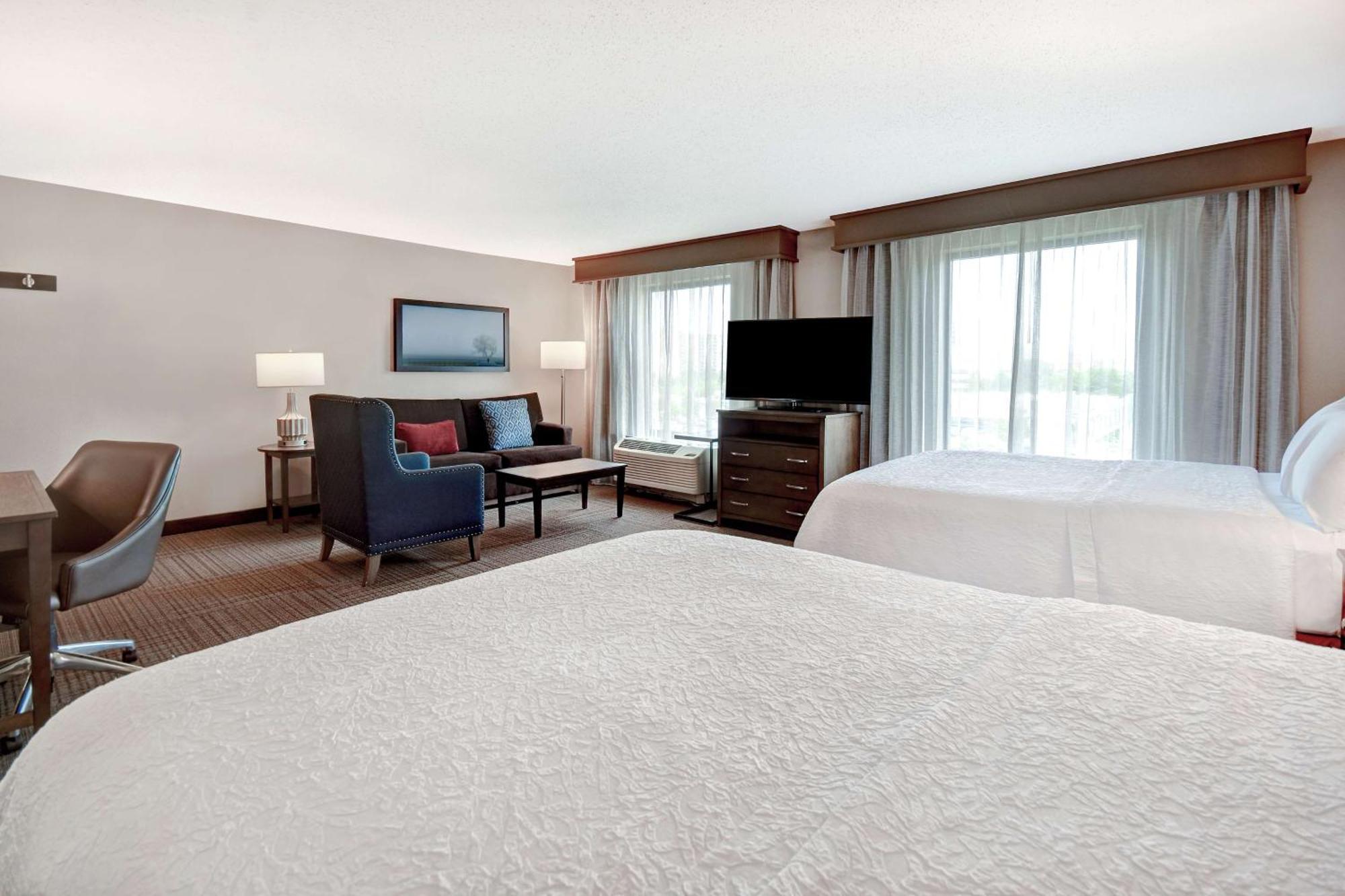 Hampton Inn & Suites Alexandria Old Town Area South Bagian luar foto