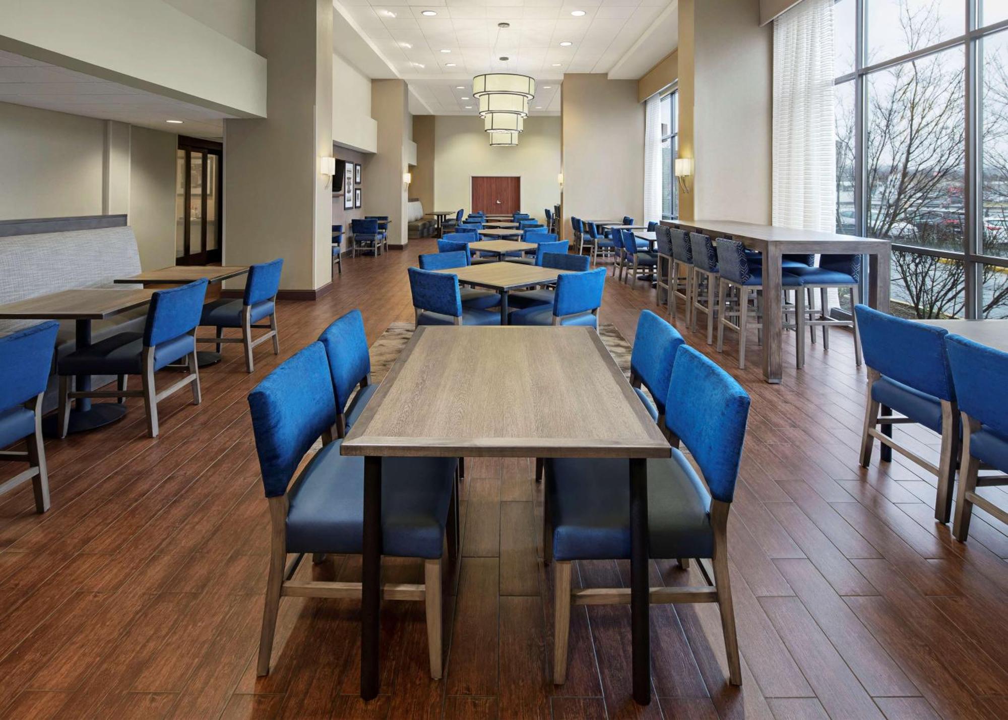 Hampton Inn & Suites Alexandria Old Town Area South Bagian luar foto