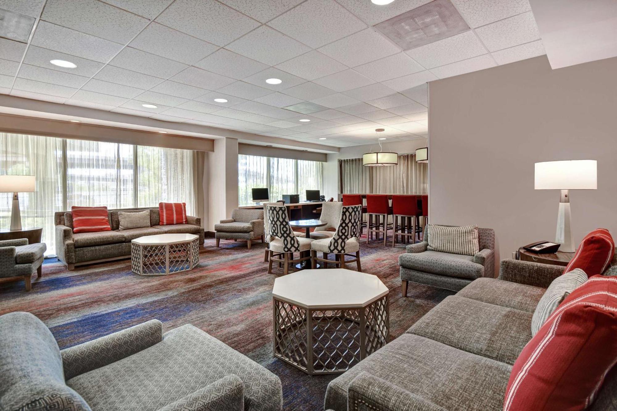 Hampton Inn & Suites Alexandria Old Town Area South Bagian luar foto