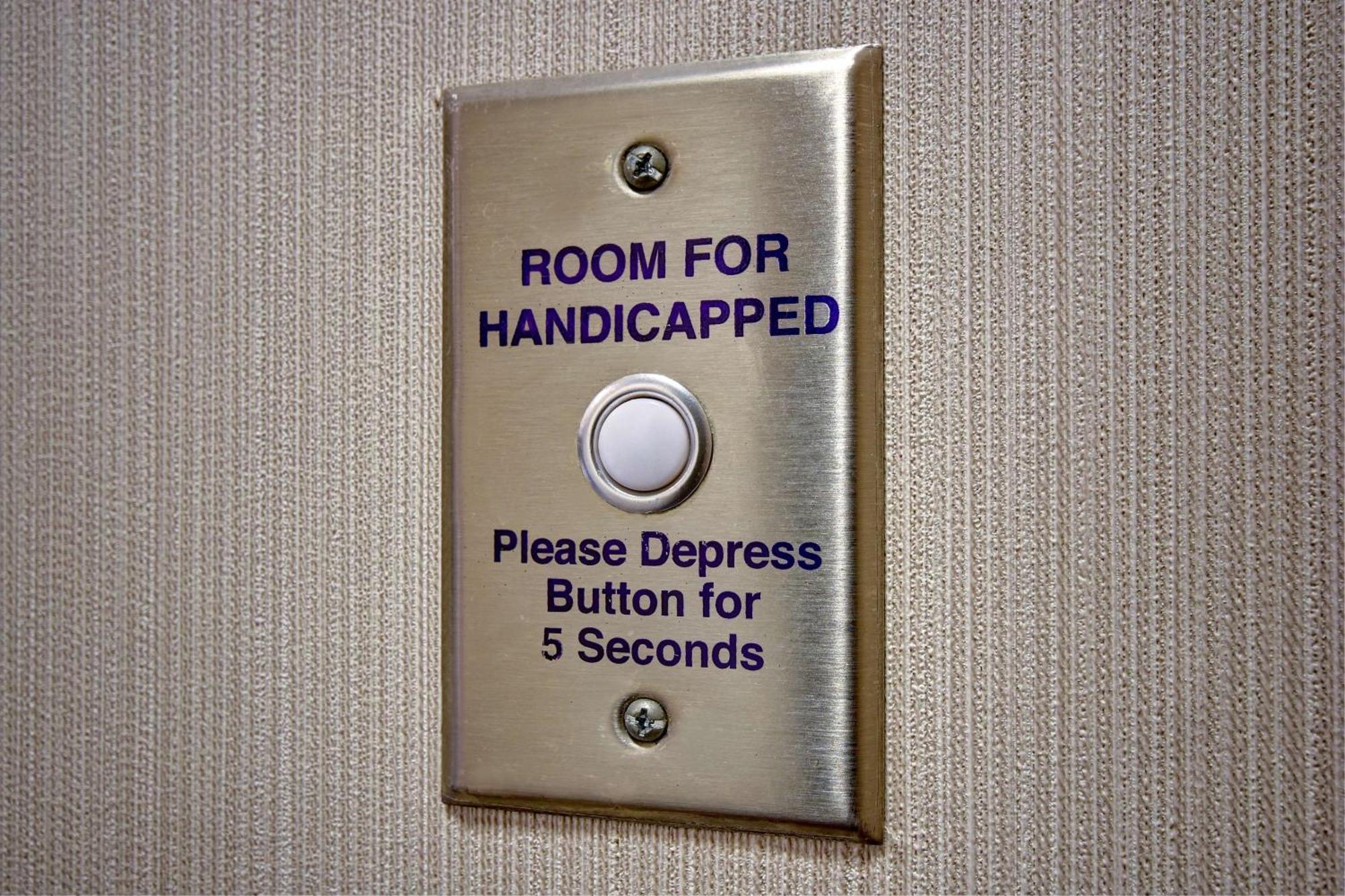 Hampton Inn & Suites Alexandria Old Town Area South Bagian luar foto