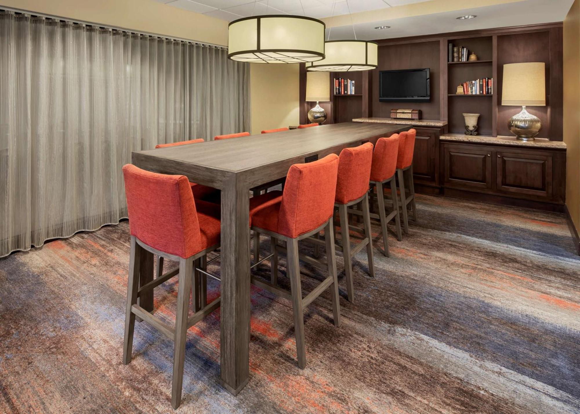 Hampton Inn & Suites Alexandria Old Town Area South Bagian luar foto