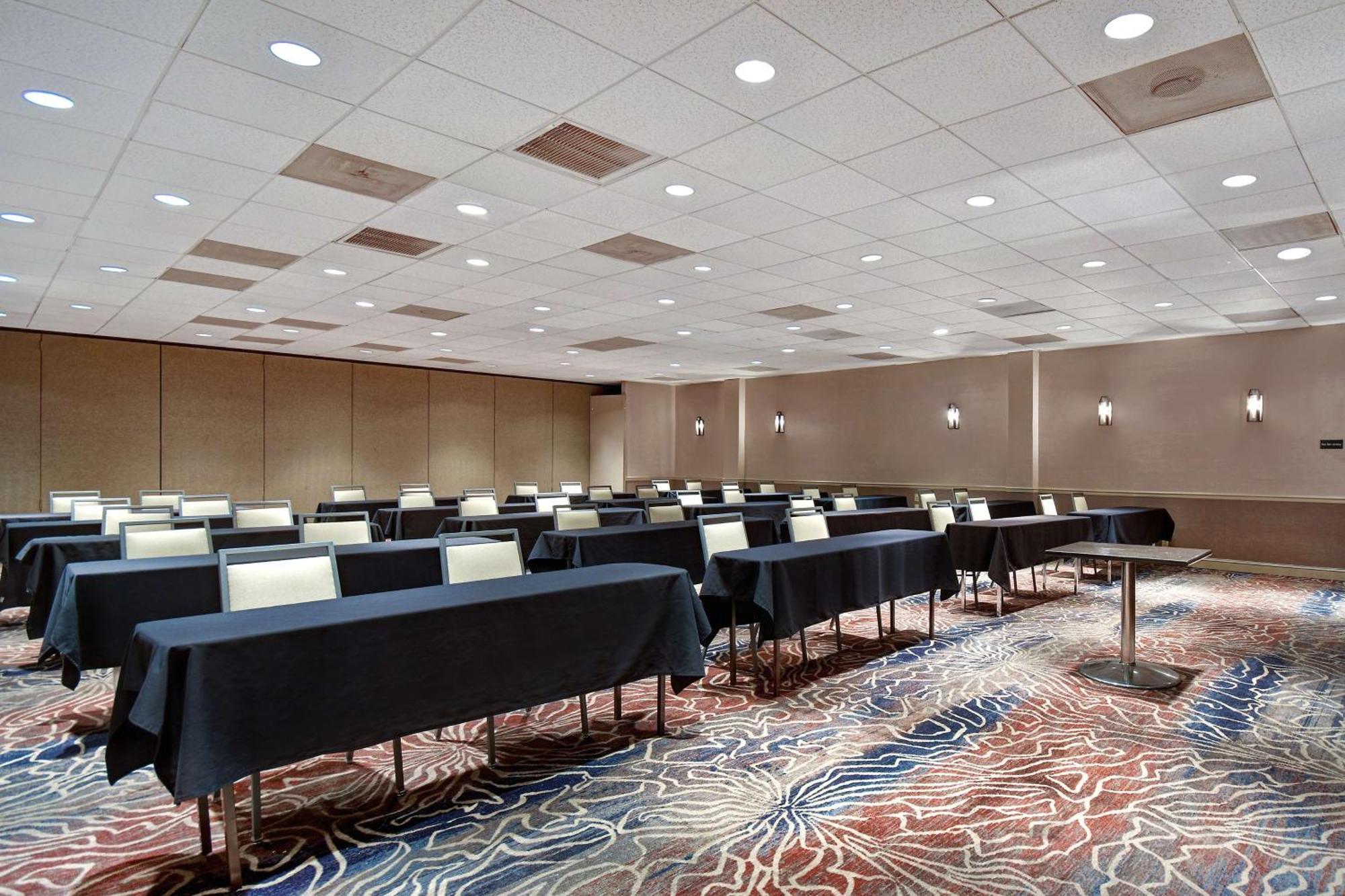Hampton Inn & Suites Alexandria Old Town Area South Bagian luar foto