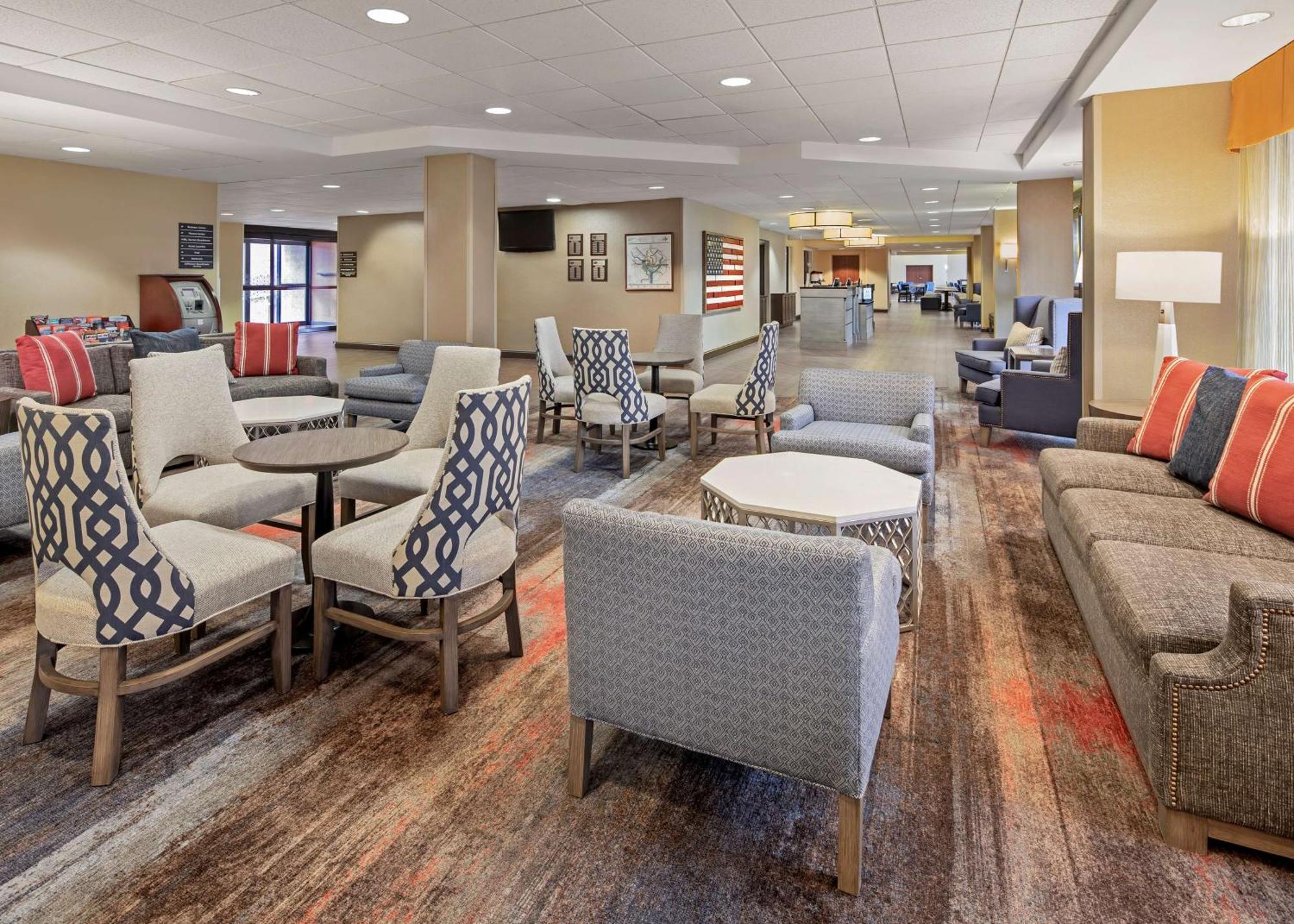 Hampton Inn & Suites Alexandria Old Town Area South Bagian luar foto