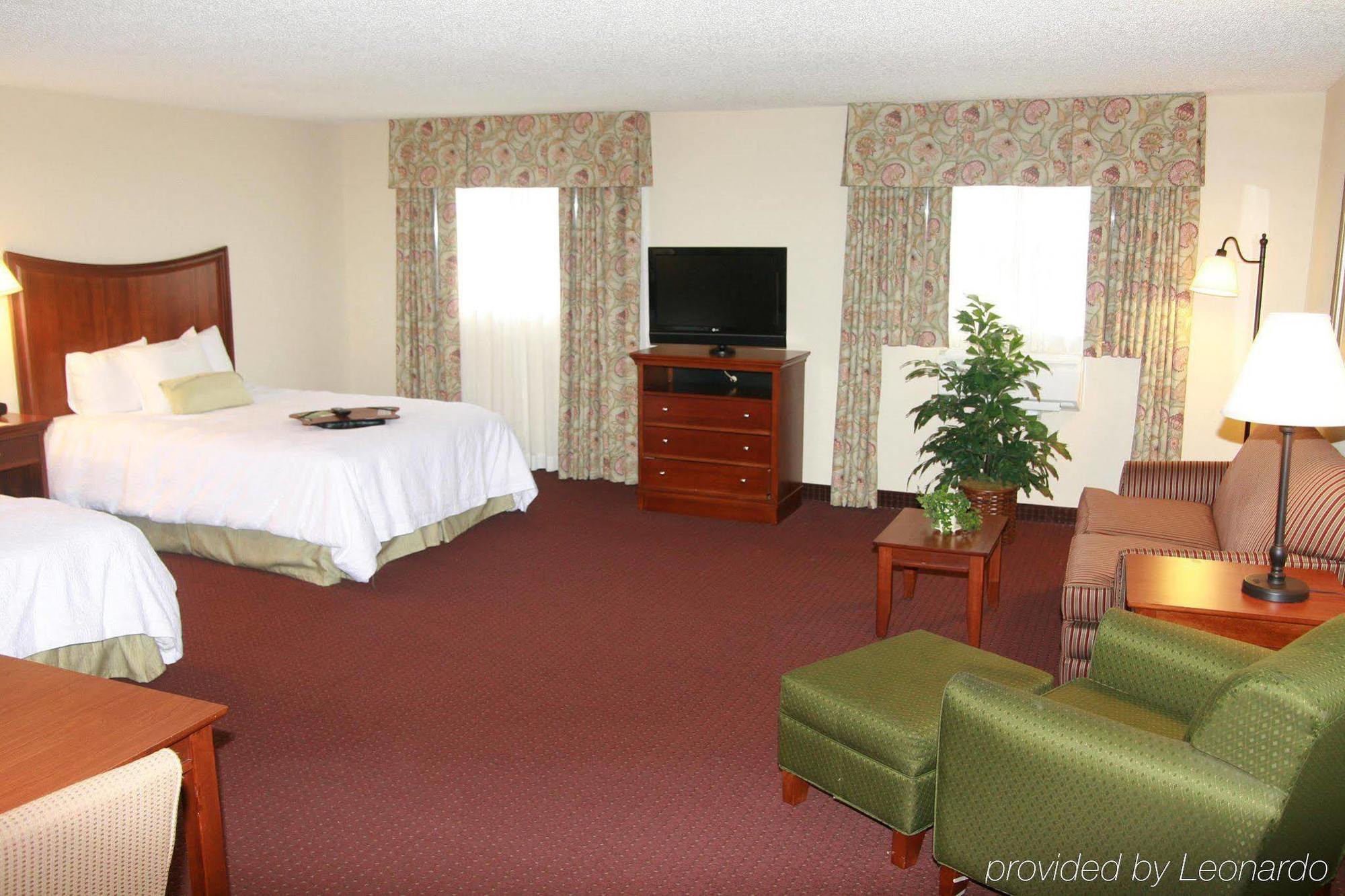 Hampton Inn & Suites Alexandria Old Town Area South Ruang foto