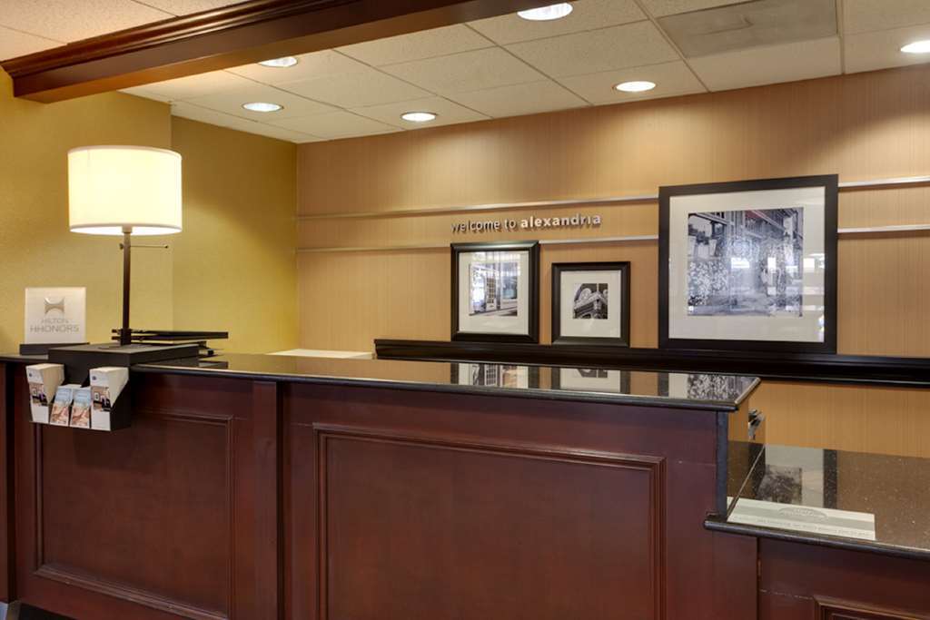 Hampton Inn & Suites Alexandria Old Town Area South Interior foto
